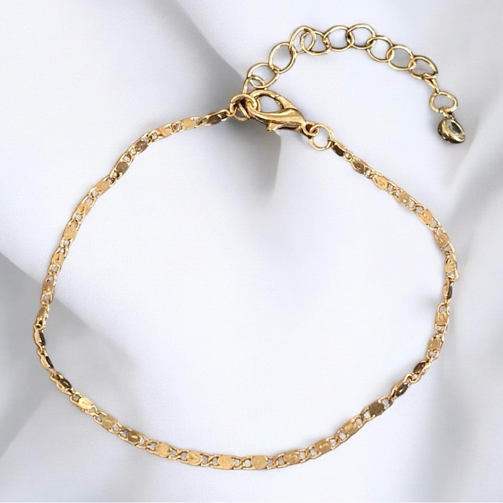 Women’s gold plated 6.5 inch bracelet with 2 inch extender - Picture 4 of 4